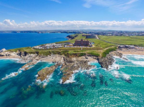 Отель The Headland Hotel and Spa  Ньюкуэй